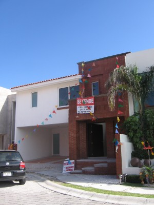  Avisos dse propiedades en Mexico en Puebla |  Vendo Casa en Fraccionamiento Alta Vista en Puebla, Puebla, Casa de 240 m2 construidos y 170m2 de terreno