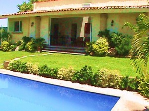 Alex Orozco Avisos dse propiedades en Mexico en Xochitepec |  RENTO HERMOSA CASA NUEVA C/ALBERCA, ESTA MUY BIEN LA CASA SUPERA EN VIVO A LAS FOTOS