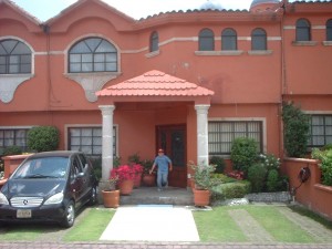 eduardo M. Rodriguez. Avisos dse propiedades en Mexico en Naucalpan |  casa amueblada en renta, zona satelite, por favor solo extranjeros, precio de renta al mes $ 11,000.00 pesos mensuales, en conjunto privado.
