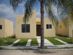 Elena Covarrubias Avisos dse propiedades en Mexico en Puerto Vallarta |  Bonita casa cerca del CUC $3200, Residencial Cantabria (Nvo Ixtapa)
