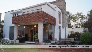 Fernando Vazquez  Avisos dse propiedades en Mexico en Cuajimalpa de Morelos |   preciosa casa en bosques de las lomas 596 m2, Casa de 596 m2 de const. y 600 m2 de terreno sobre la av. bosque de la