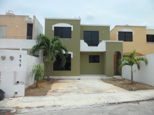 VERONICA CASILLAS Avisos dse propiedades en Mexico en M&eacute;rida |  Ideal para vivir al norte de la ciudad, Casa 2 plantas muy cerca de plaza altabrisa