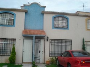 Avisos dse propiedades en Mexico en Cuautitl&aacute;n Izcalli |  VENTA CASA CERCA DE SORIANA ESTA SOBRE LA AV HUEHUETOCA, CASA DOS RECAMARAS ESTANCIA COMEDOR COCINA INTEGRAL PATIO DE SERVICIO