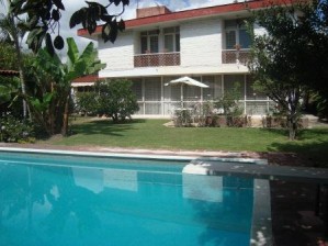 Carlos Mederos Avisos dse propiedades en Mexico en Zapopan |  Casa en ciudad del sol con alberca, Casa con alberca