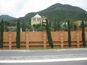 PIB Avisos dse propiedades en Mexico en Monterrey |  Casa en los cristales en monterrey nuevo le&oacute;n para proyecto familiar, 5000 m2 de terreno excelente oportunidad