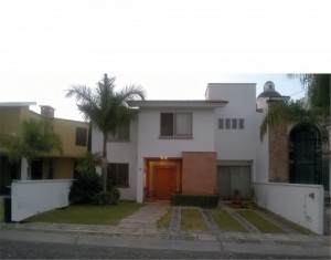 Alejandro Avisos dse propiedades en Mexico en Zapopan |  Casa en venta en ciudad bugambilias zapopan, Casa en venta en bugambilias